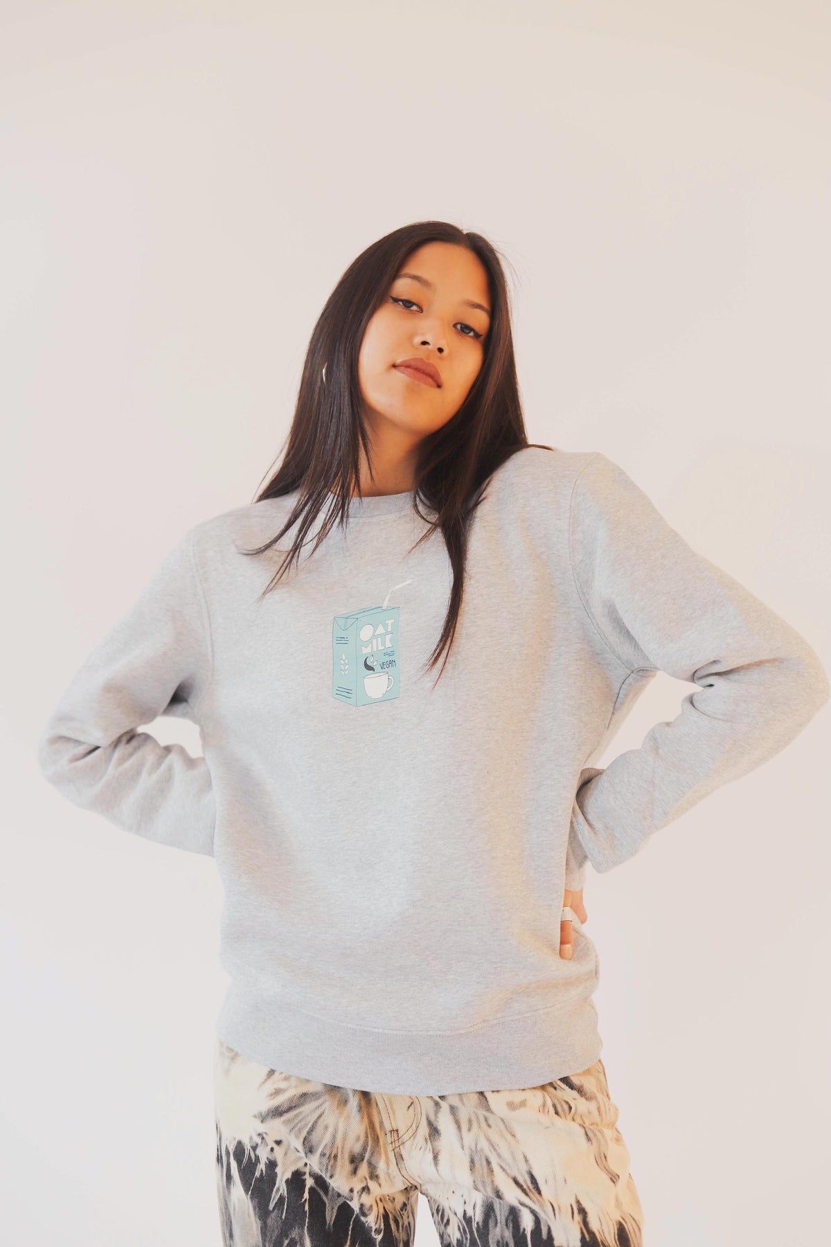 Oat Milk Addict - Sustainable Sweatshirt