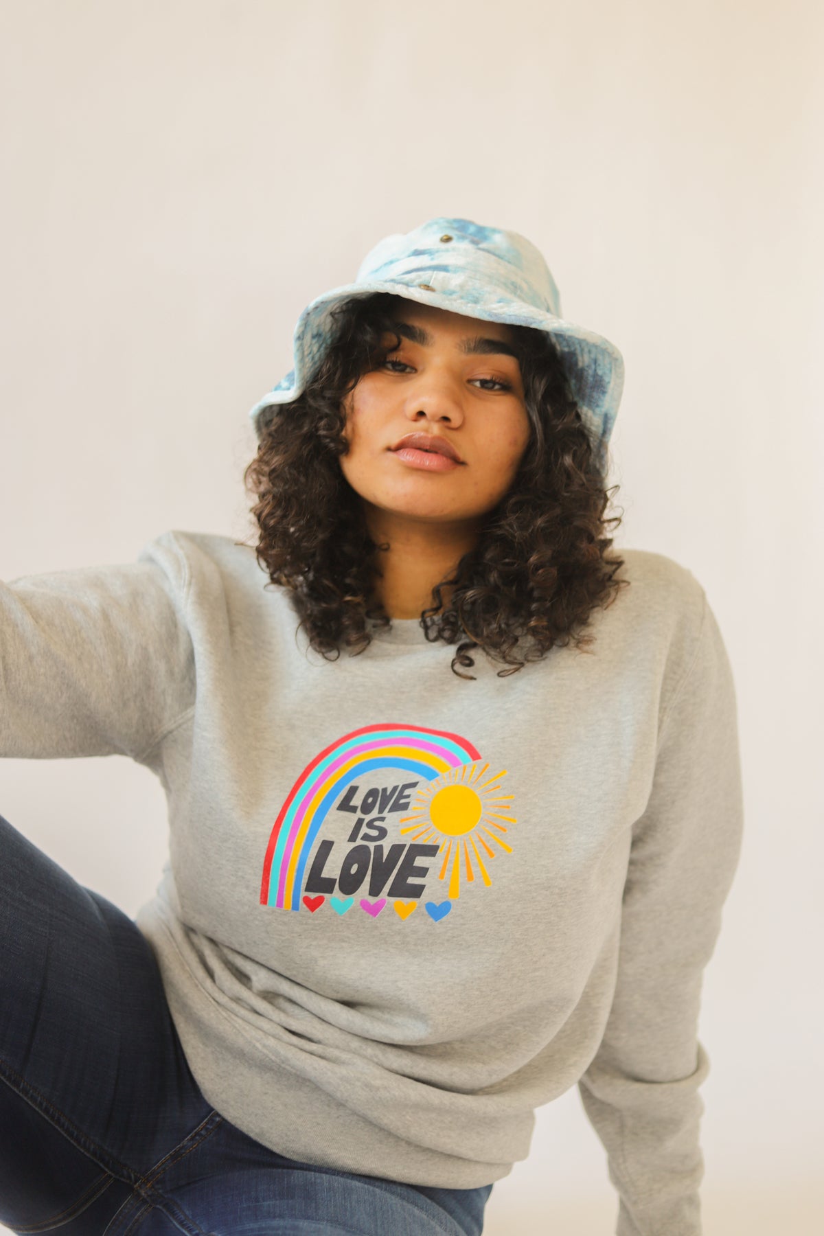 Love is Love - Sustainable Sweatshirt
